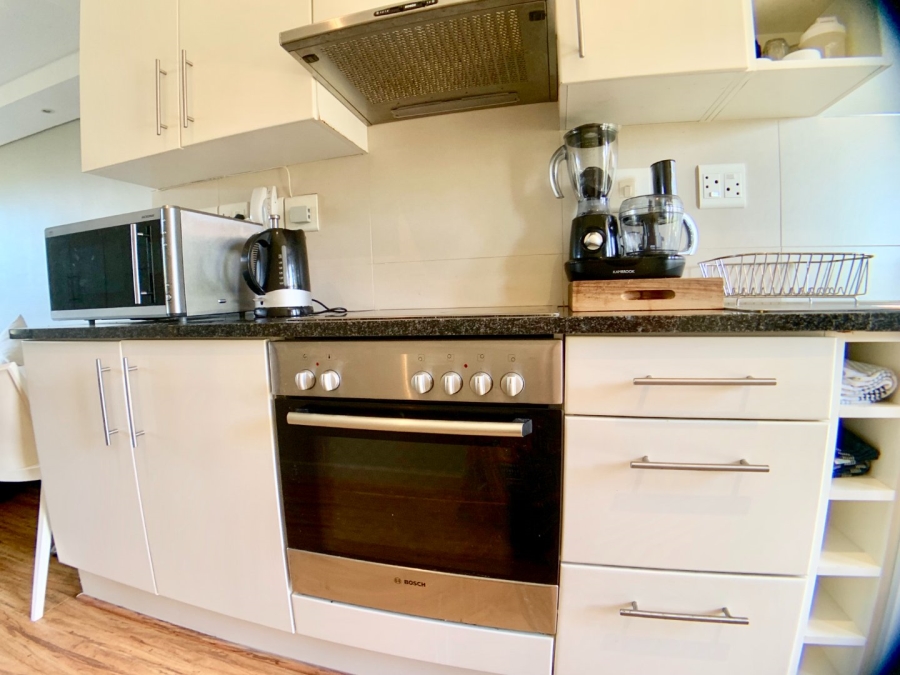 1 Bedroom Property for Sale in Sea Point Western Cape